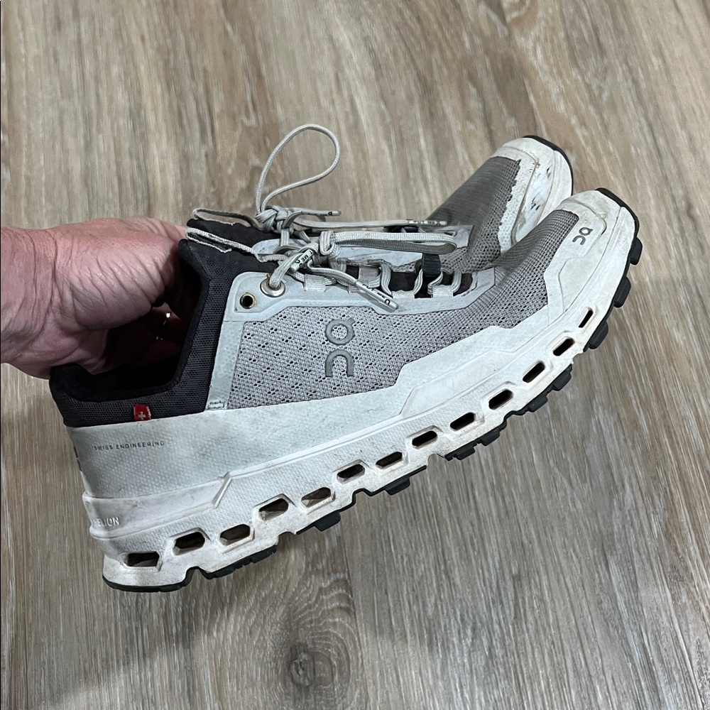 On Running Trail shoes